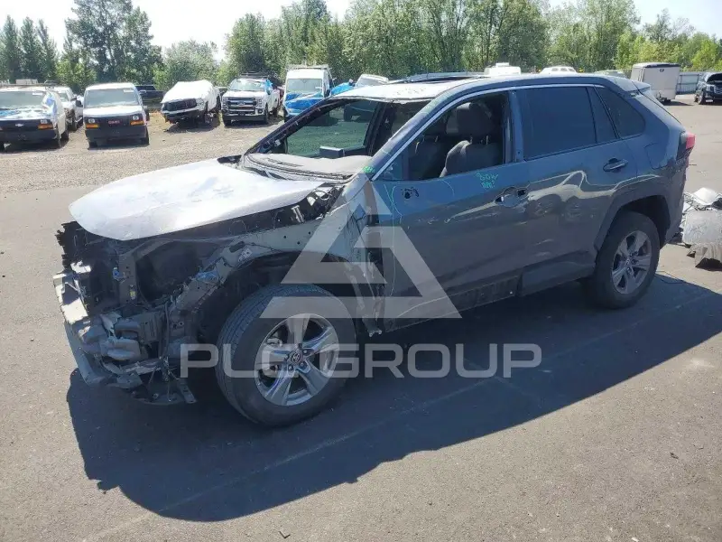 2022 Toyota RAV4 фото