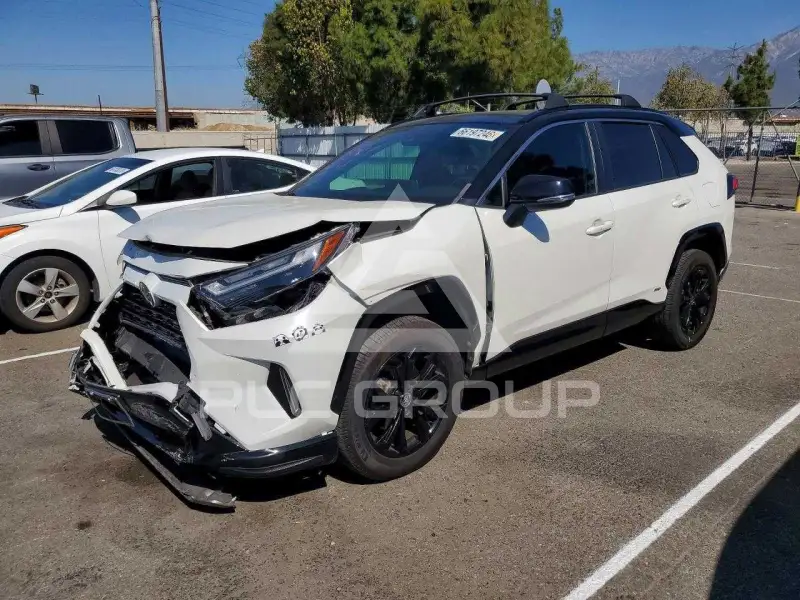 2022 Toyota RAV4 фото