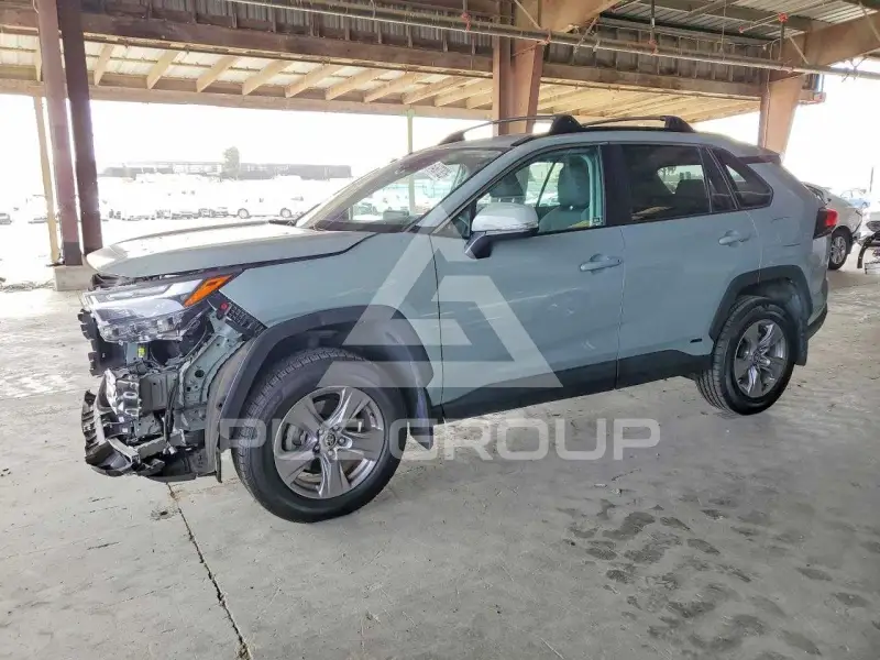 2022 Toyota RAV4 фото
