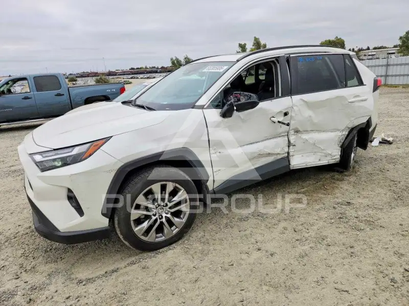 2022 Toyota RAV4 photo