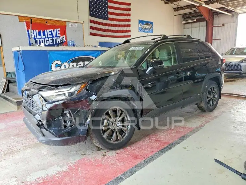 2022 Toyota RAV4 фото