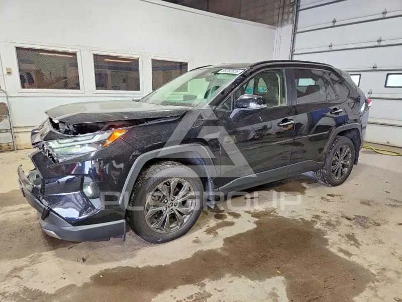2022 Toyota RAV4 фото