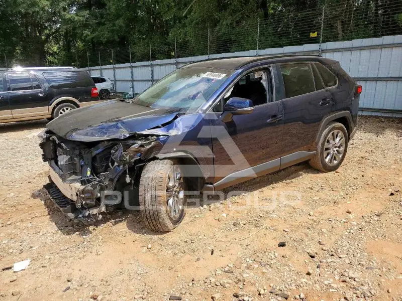 2022 Toyota RAV4 фото