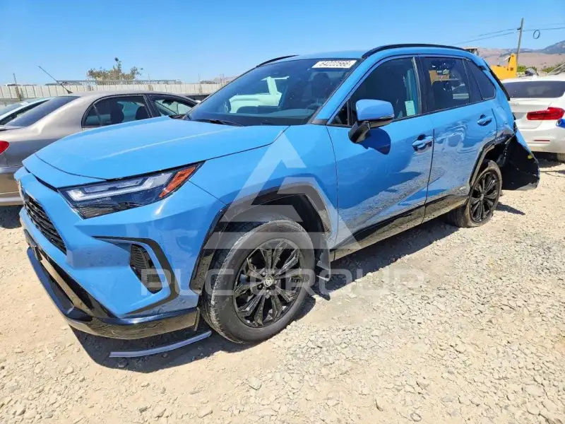 2022 Toyota RAV4 фото