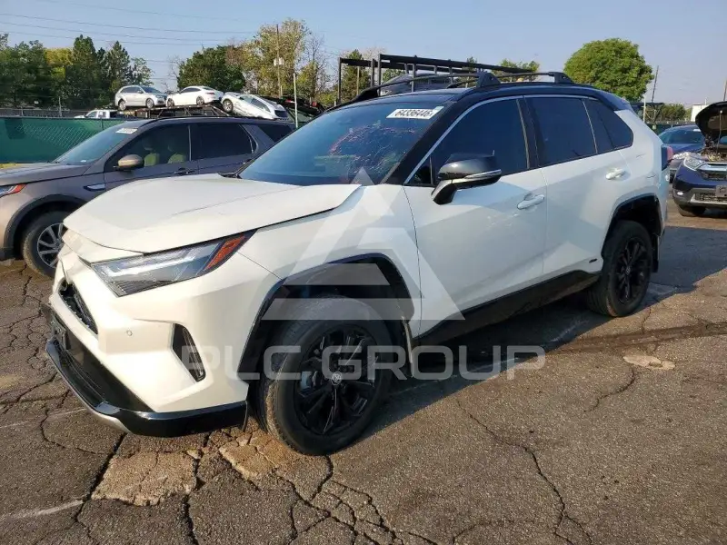 2022 Toyota RAV4 фото