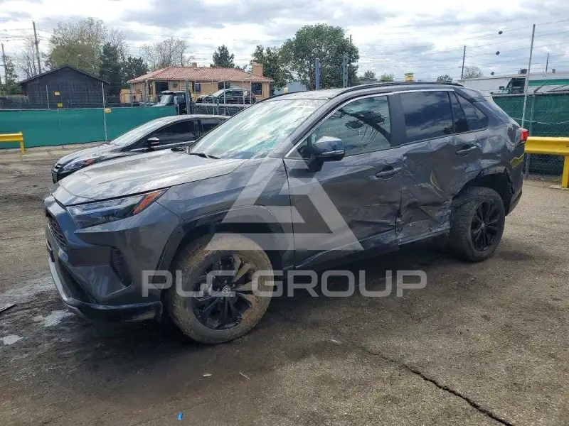 2022 Toyota RAV4 фото