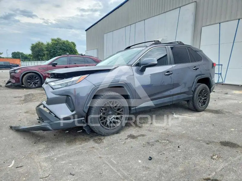 2022 Toyota RAV4 фото