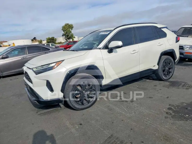 2022 Toyota RAV4 photo