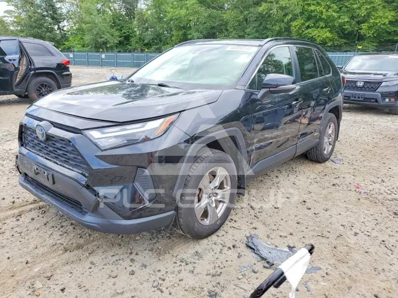 2022 Toyota RAV4 фото