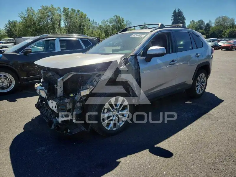 2022 Toyota RAV4 фото