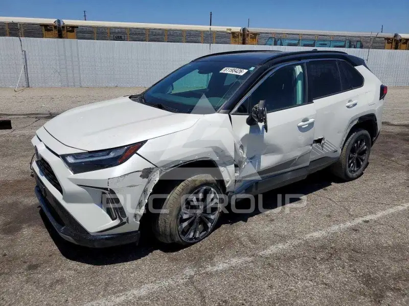 2022 Toyota RAV4 фото