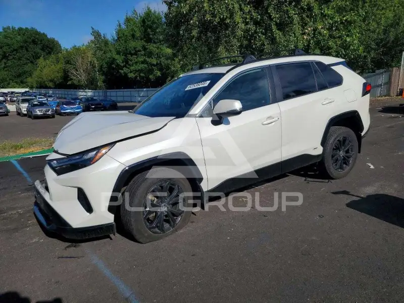 2022 Toyota RAV4 фото