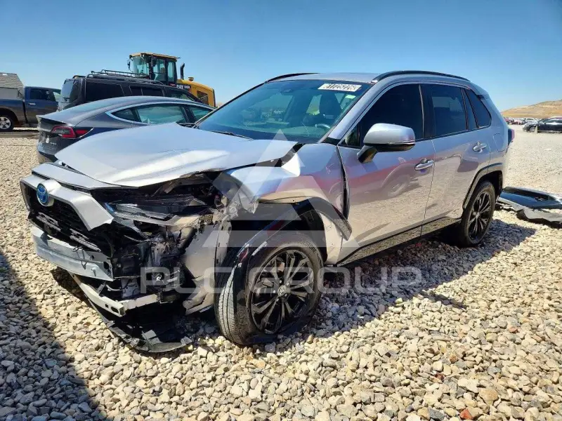2022 Toyota RAV4 фото