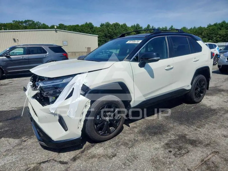 2022 Toyota RAV4 фото