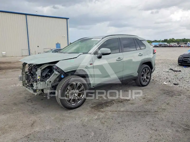 2022 Toyota RAV4 фото