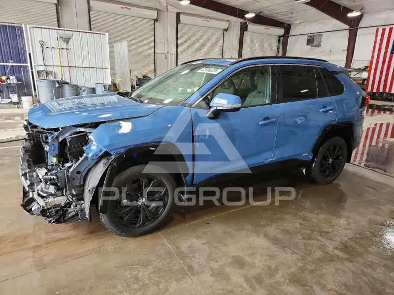 2022 Toyota RAV4 фото