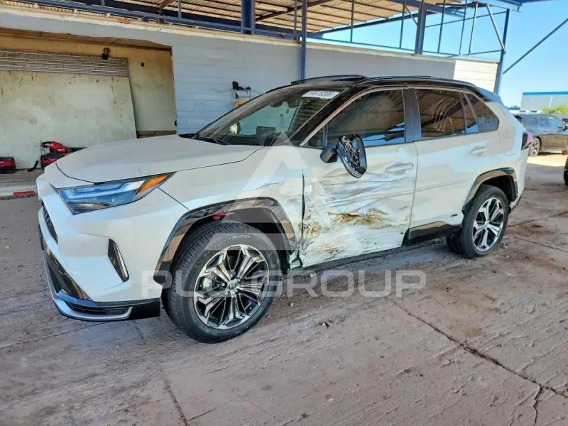 2022 Toyota RAV4 фото