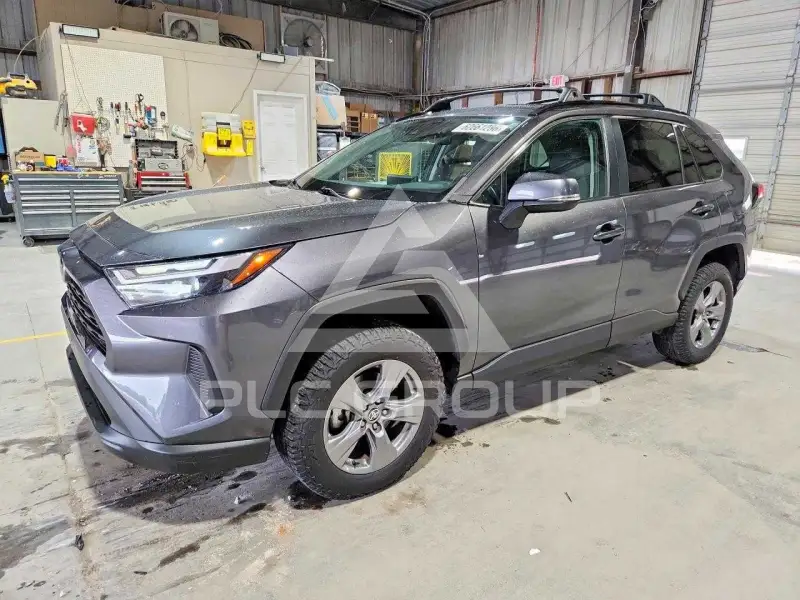 2022 Toyota RAV4 фото