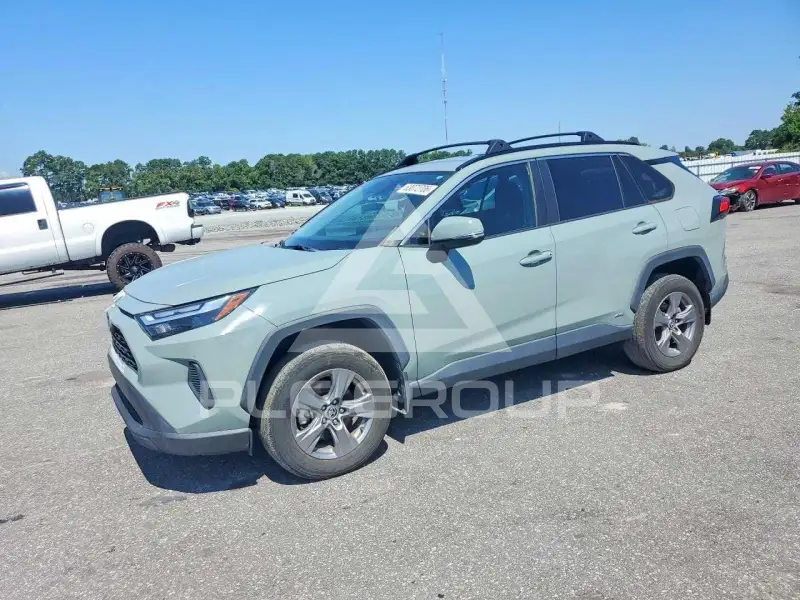 2022 Toyota RAV4 фото