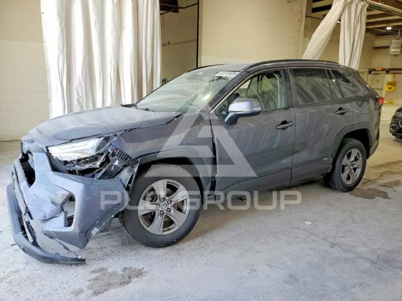 2022 Toyota RAV4 фото