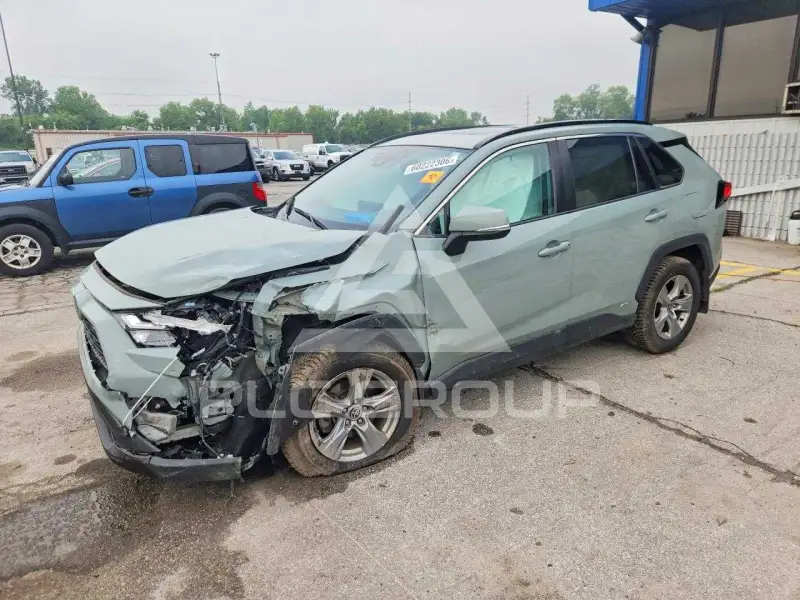 2022 Toyota RAV4 фото