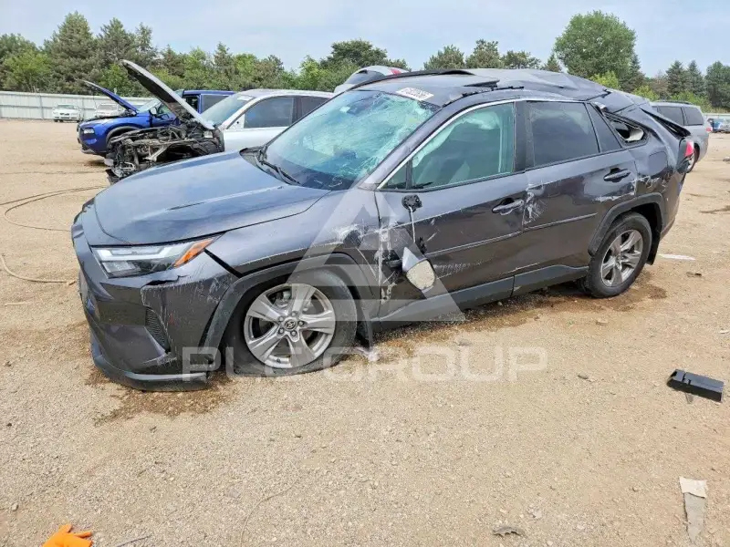2022 Toyota RAV4 фото