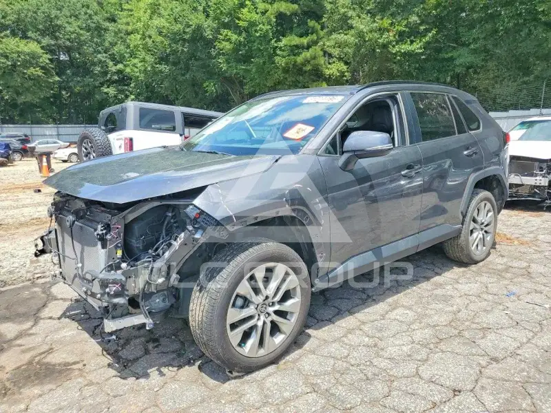 2022 Toyota RAV4 фото