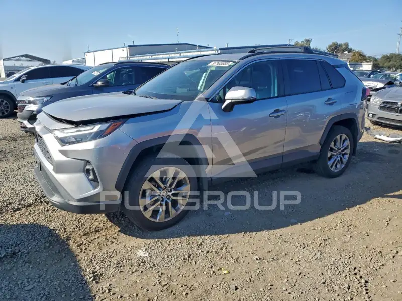 2022 Toyota RAV4 photo