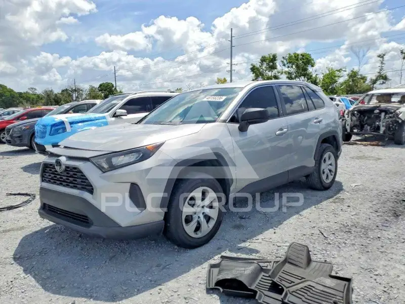 2022 Toyota RAV4 фото