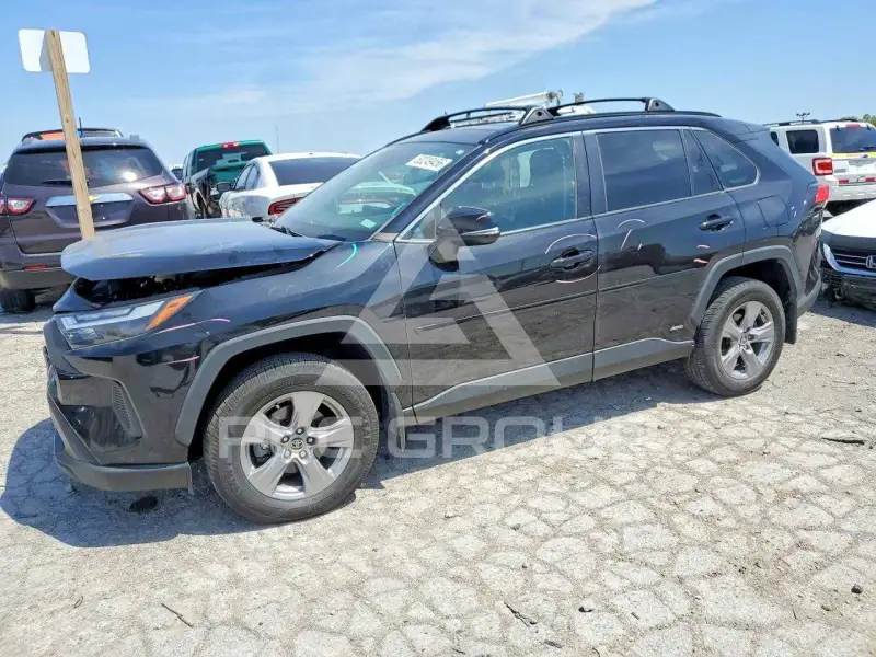 2022 Toyota RAV4 фото