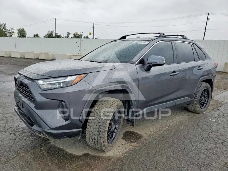 2022 Toyota RAV4 фото