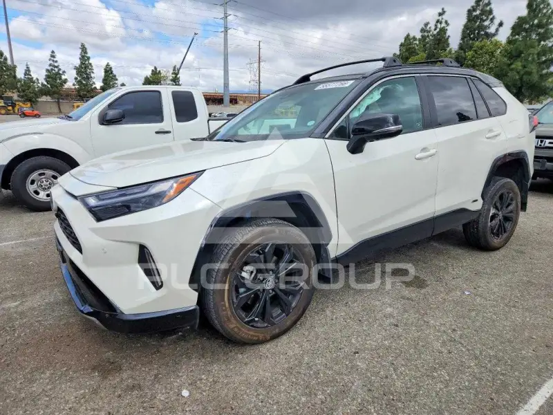 2022 Toyota RAV4 фото
