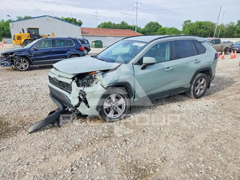 2022 Toyota RAV4 фото