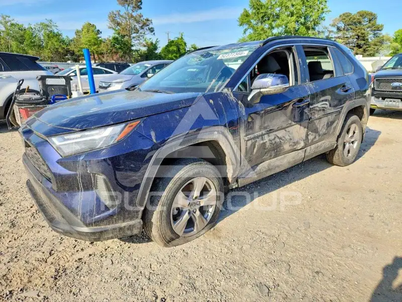 2022 Toyota RAV4 фото