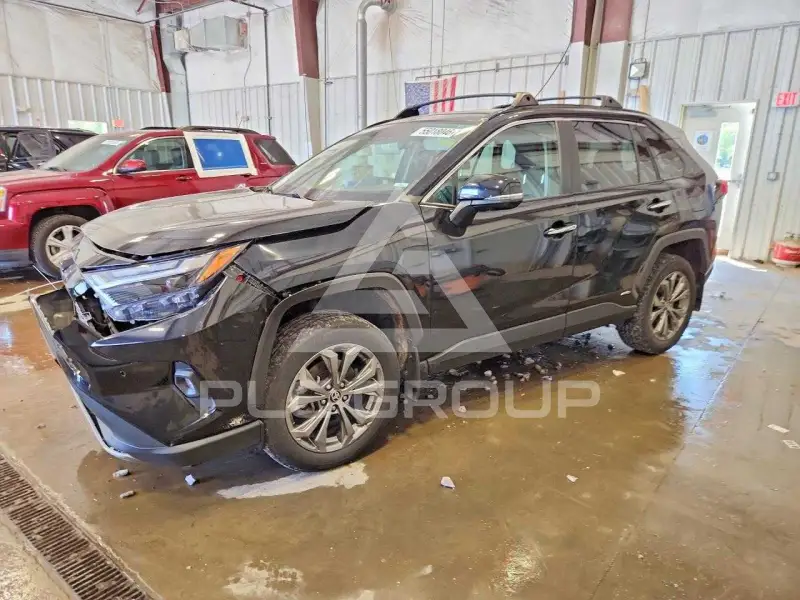 2022 Toyota RAV4 фото