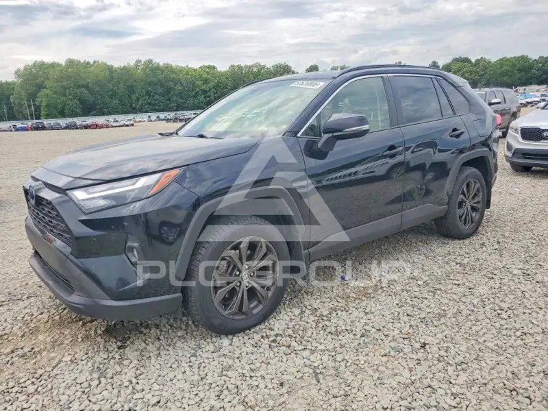 2022 Toyota RAV4 фото