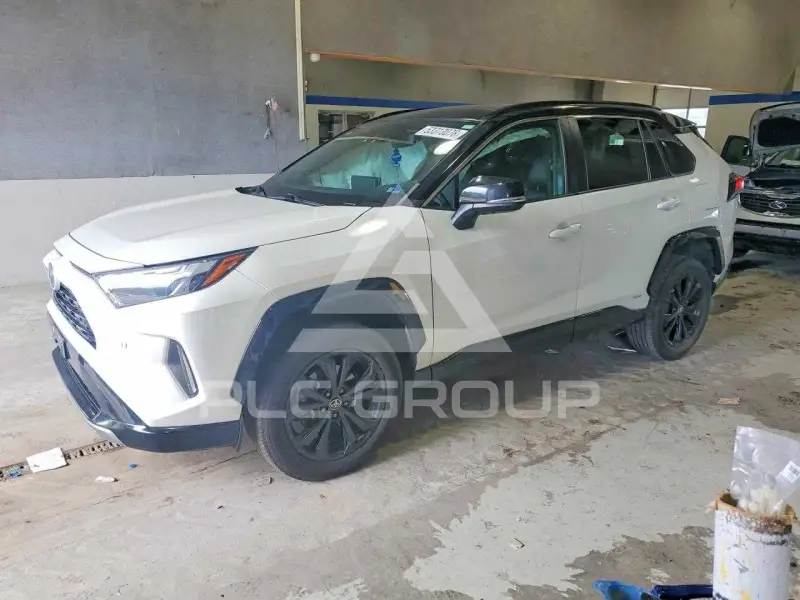 2022 Toyota RAV4 фото
