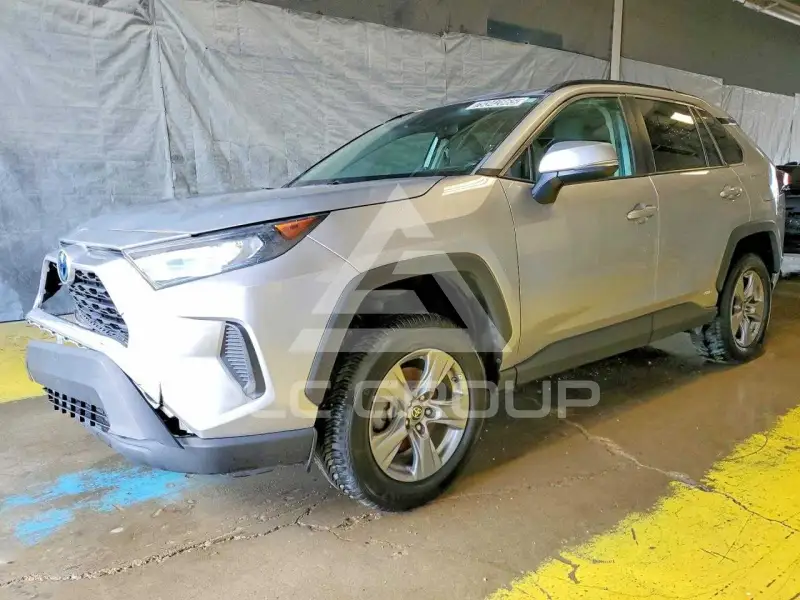 2022 Toyota RAV4 фото