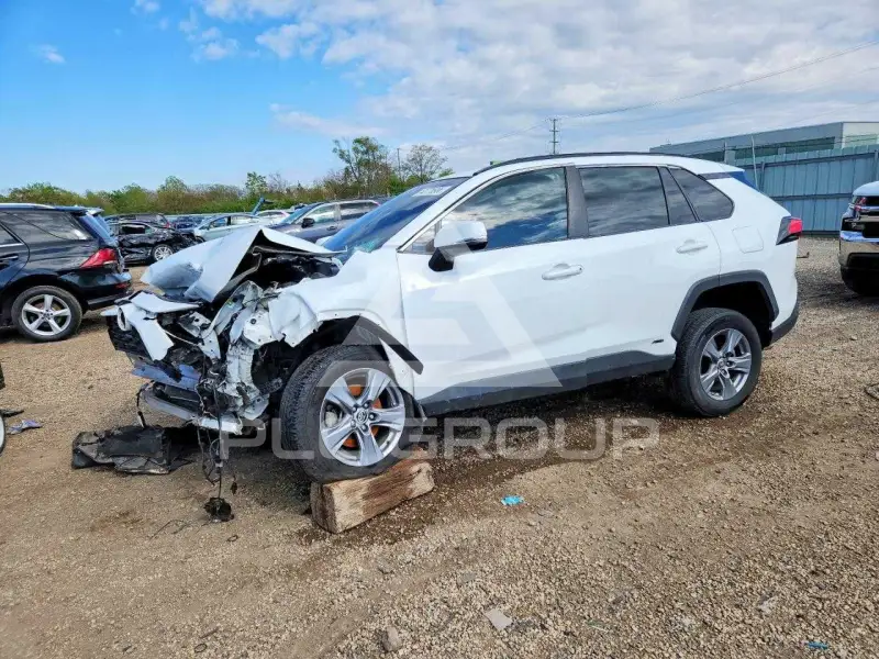 2022 Toyota RAV4 фото