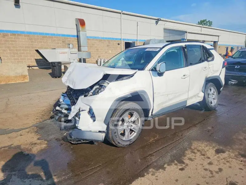 2022 Toyota RAV4 photo