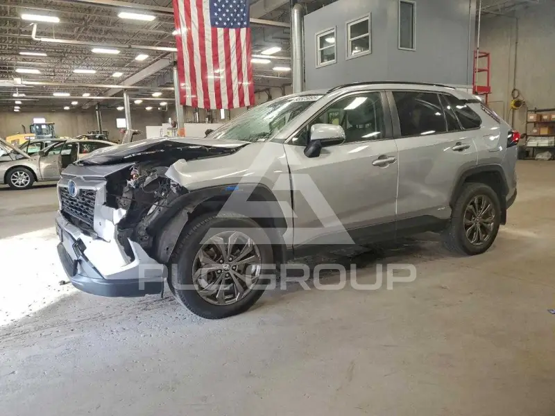 2022 Toyota RAV4 фото