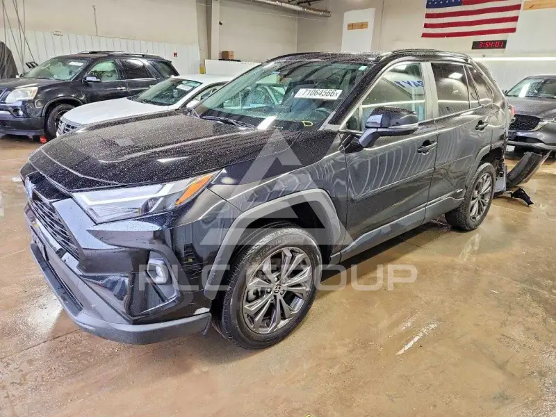 2022 Toyota RAV4 фото