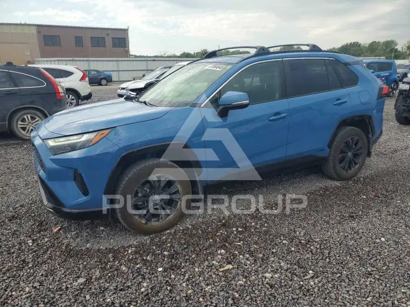 2022 Toyota RAV4 фото
