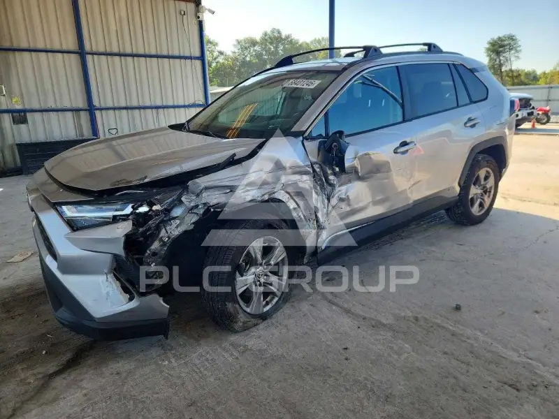 2022 Toyota RAV4 фото