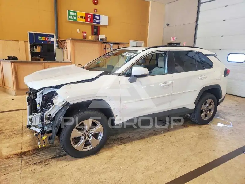 2022 Toyota RAV4 фото