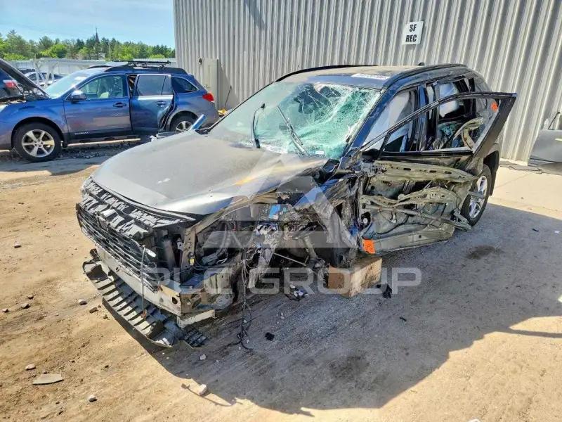 2022 Toyota RAV4 фото