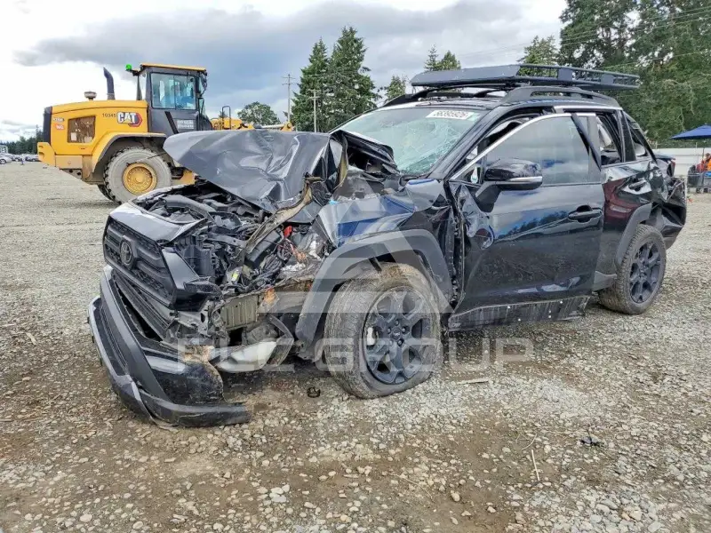 2022 Toyota RAV4 фото