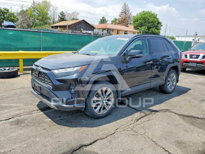 2022 Toyota RAV4 photo