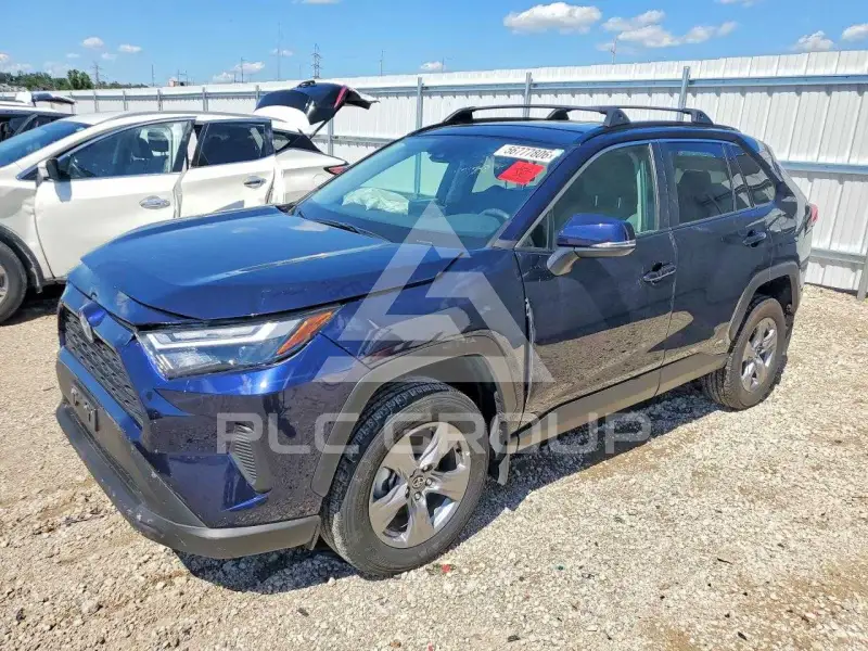 2022 Toyota RAV4 фото