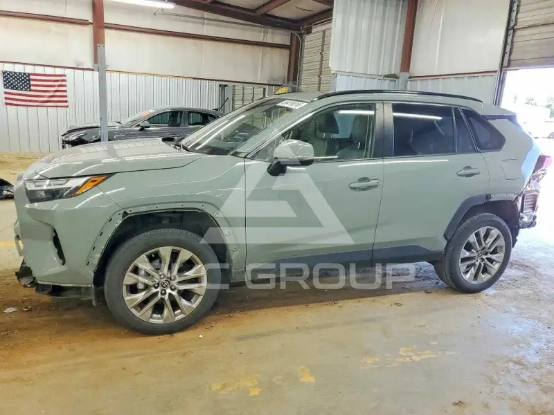 2022 Toyota RAV4 фото